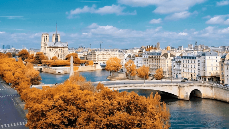 Dòng sông Seine Paris mùa thu
