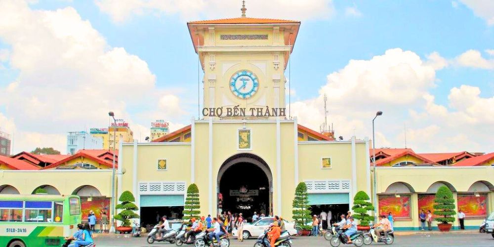 Chợ Bến Thành - Một trong năm di tích cấp thành phố