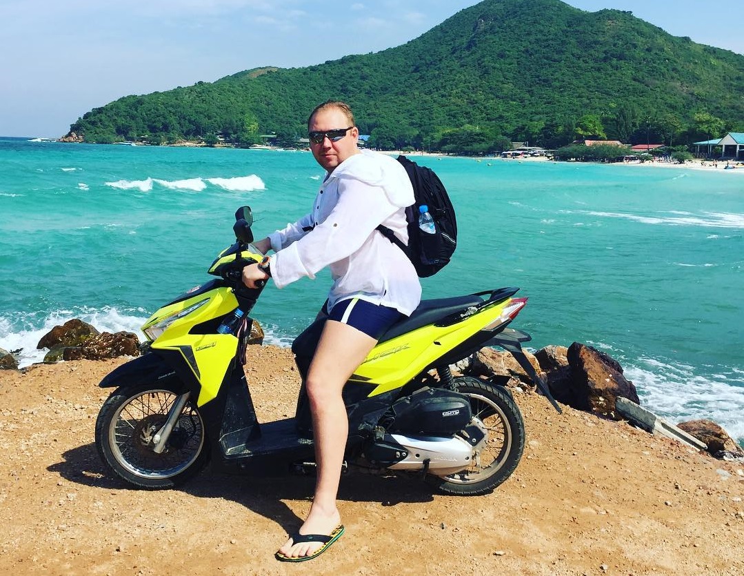 Thuê xe máy khi đi du lịch Phuket Thái Lan