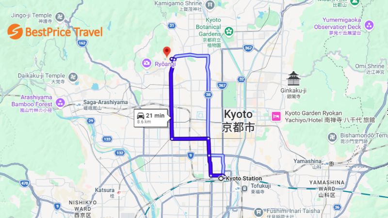 Chùa Kinkakuji Kyoto cách ga Kyoto khoảng 8,6 km