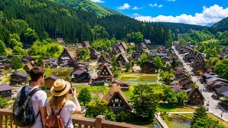 Ngắm to&agrave;n cảnh Shirakawago từ Đ&agrave;i quan s&aacute;t Shiroyama