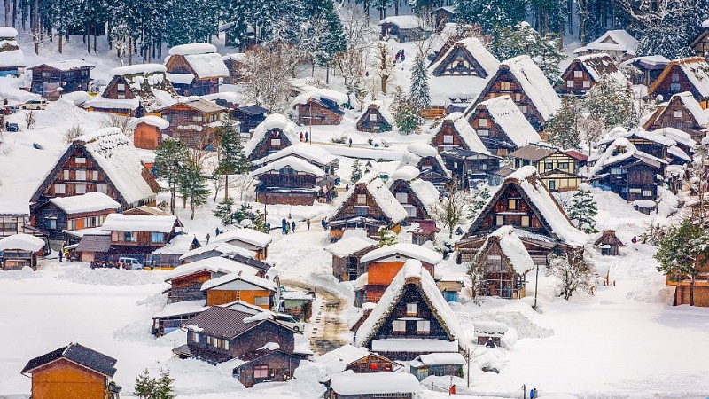Shirakawago biến th&agrave;nh ng&ocirc;i l&agrave;ng cổ t&iacute;ch trong m&ugrave;a đ&ocirc;ng
