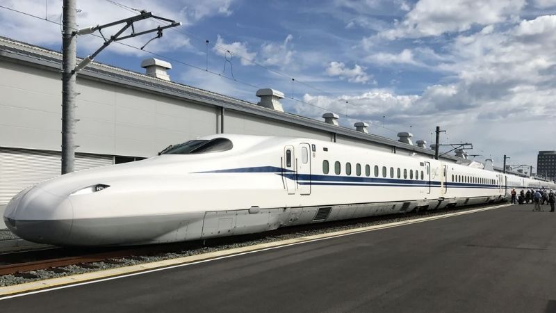 Di chuyển Shinkansen rất thuận tiện