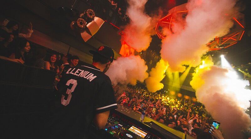 Thư giãn ở Zouk Club tại TREC Kuala Lumpur