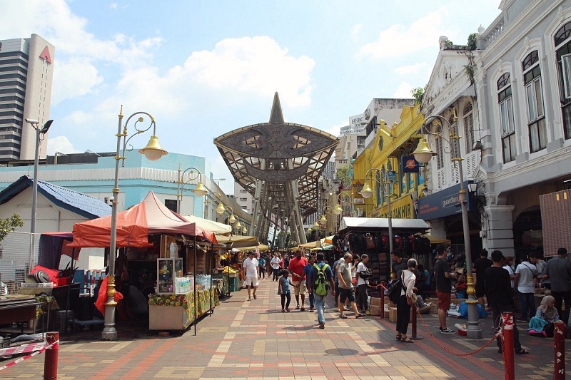 Central Market là trung tâm mua sắm được nhiều du khách lựa chọn