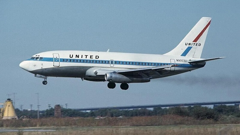 Boeing 737 - 200 phiên bản đầu tiên của gia đình Boeing 737