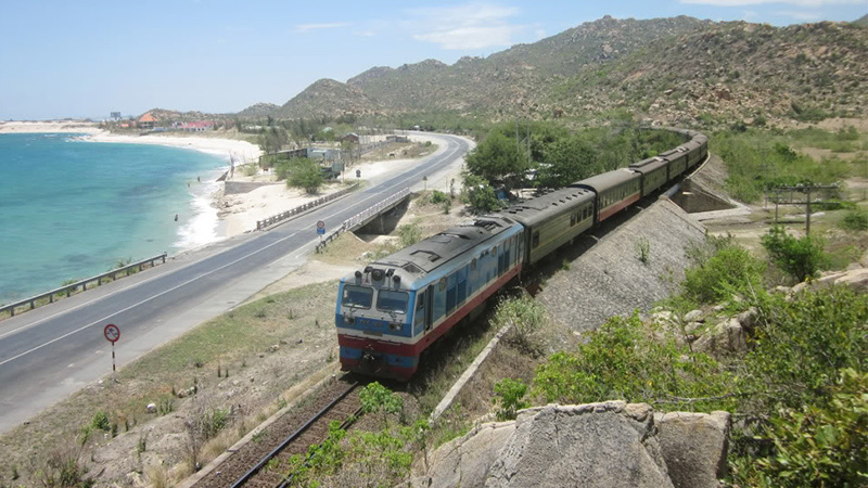 Đường sắt Nha Trang - Vinh