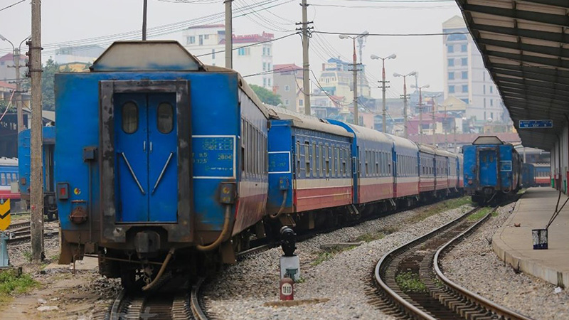 Tàu hỏa chạy chuyến Sài Gòn - Tuy Hòa