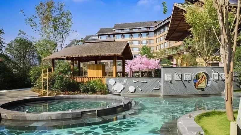 Suối nước n&oacute;ng tại Nga Mi Sơn (Ảnh: @EmeishanLinxiHotel)
