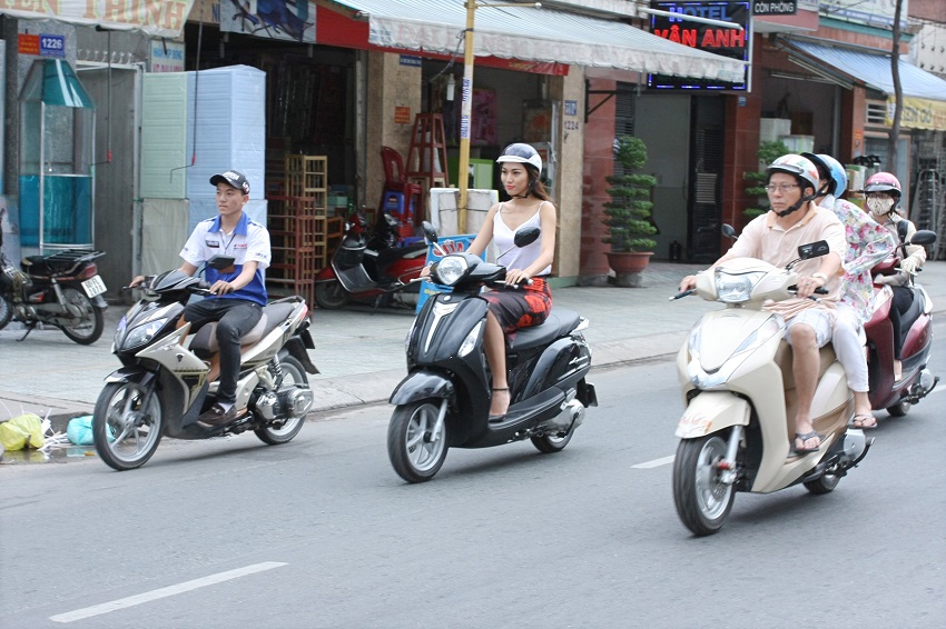 Xe máy là phương tiện di chuyển phổ biến ở Sài Gòn