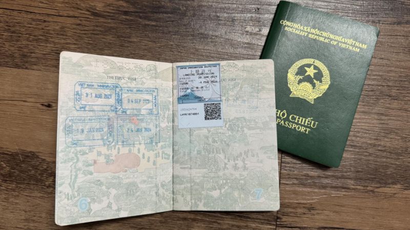 Kinh nghiệm du lịch Tokyo luôn mang theo hộ chiếu bên mình