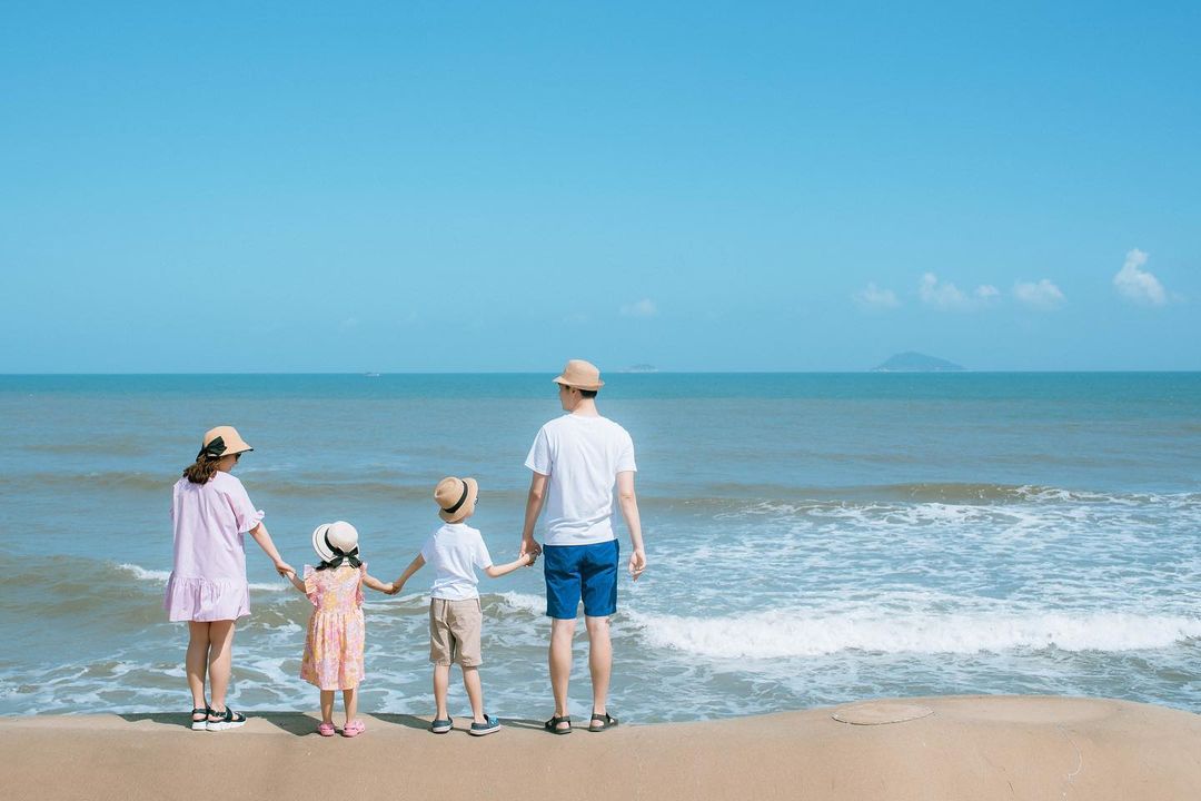 Mua vé máy bay đi Hội An check-in tại bãi biển Cửa Đại