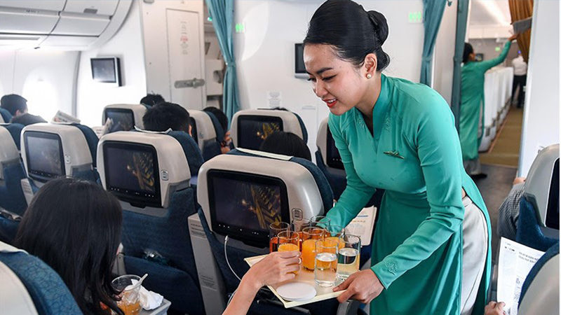 Tiếp viên Vietnam Airlines được khách hàng đánh giá rất cao