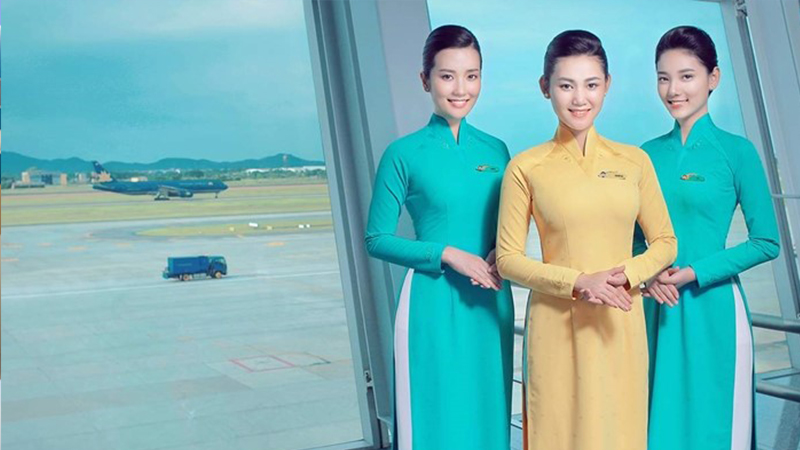 Đồng phục Vietnam Airlines dành cho tiếp viên nữ
