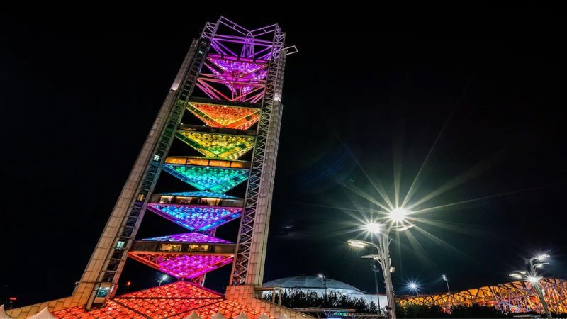 Tháp Linh Long gần sân vận động Bắc Kinh