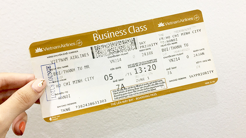 Muốn có được trải nghiệm bay tuyệt vời nhất với các dịch vụ ưu tiên và cao cấp nhất? Mua vé hạng Thương Gia của Vietnam Airlines để được trải nghiệm những đặc quyền đáng giá. Xem những hình ảnh tuyệt đẹp về vé hạng Thương Gia của Vietnam Airlines.