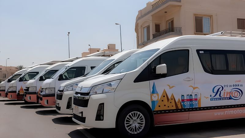 Xe buýt đưa đón từ sân bay Cairo về trung tâm thành phố