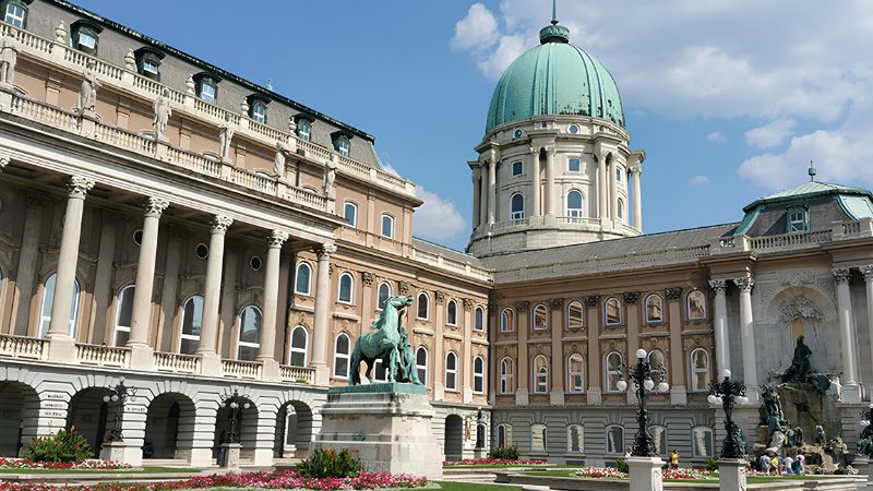 Lâu đài Buda - Vẻ đẹp cổ kính giữa lòng thủ đô Budapest