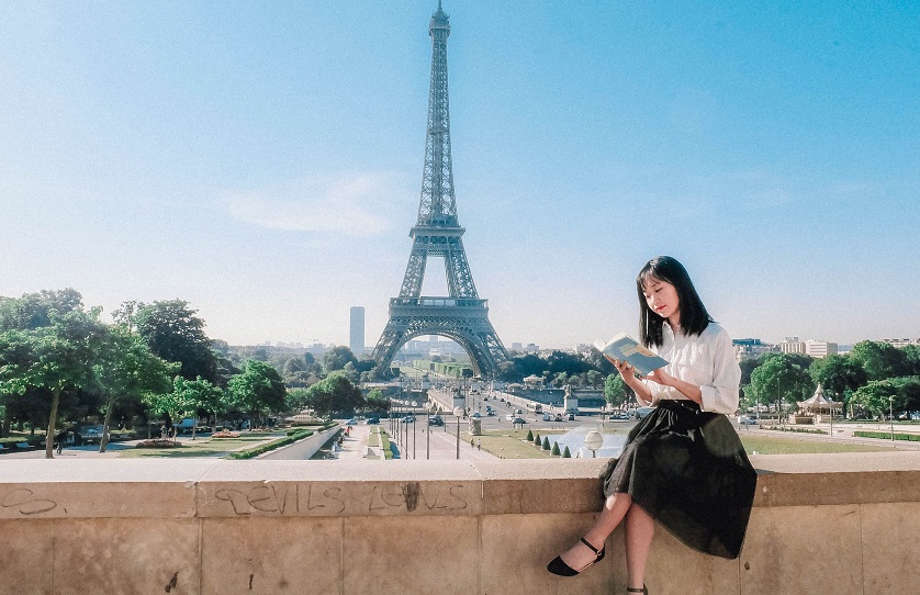 Sống ảo bên tháp Eiffel, Paris