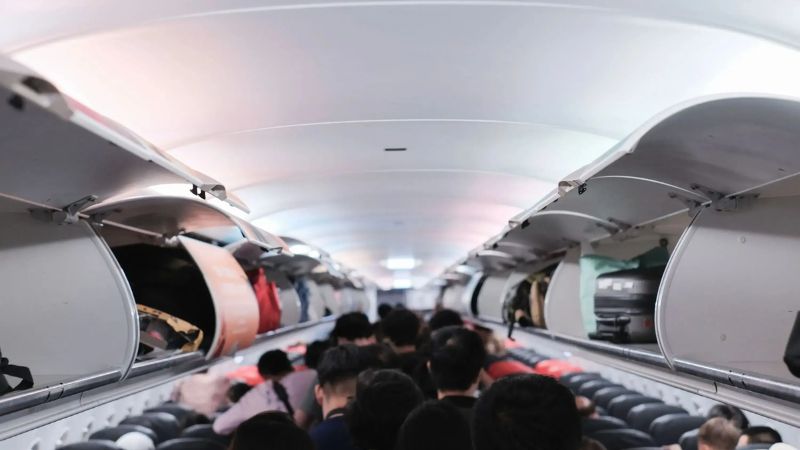 Vietjet Air cho ph&eacute;p mua th&ecirc;m 2kg h&agrave;nh l&yacute; x&aacute;ch tay