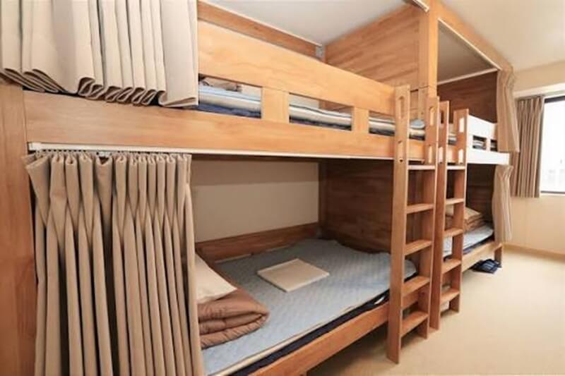 Loại hình lưu trú khách sạn Nhật Bản có giường tầng