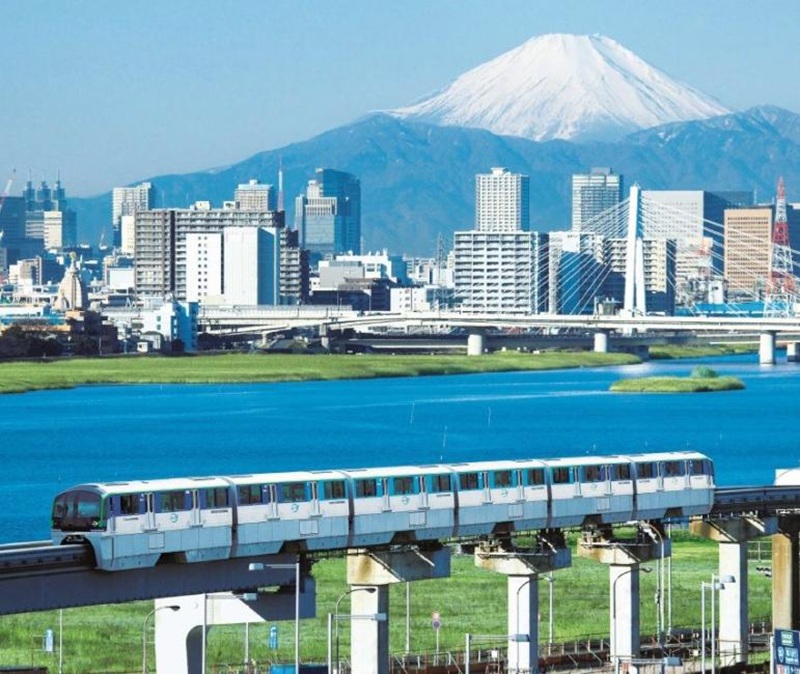 Tàu điện ở Tokyo thuận tiện cho di chuyển giữa các địa điểm