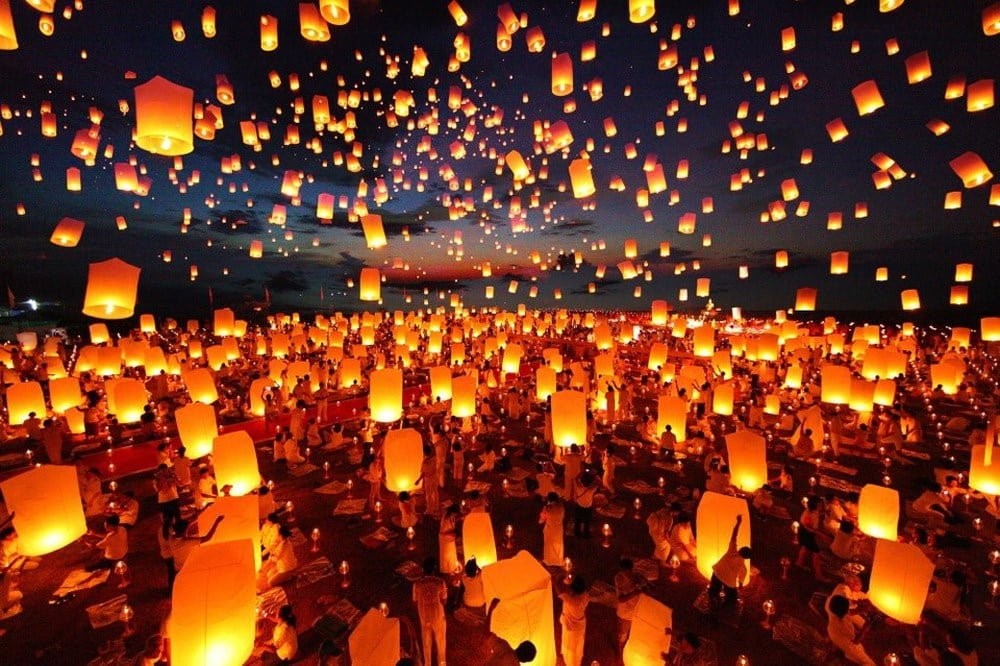 Lễ hội đèn trời Yi peng Chiang mai Thái Lan