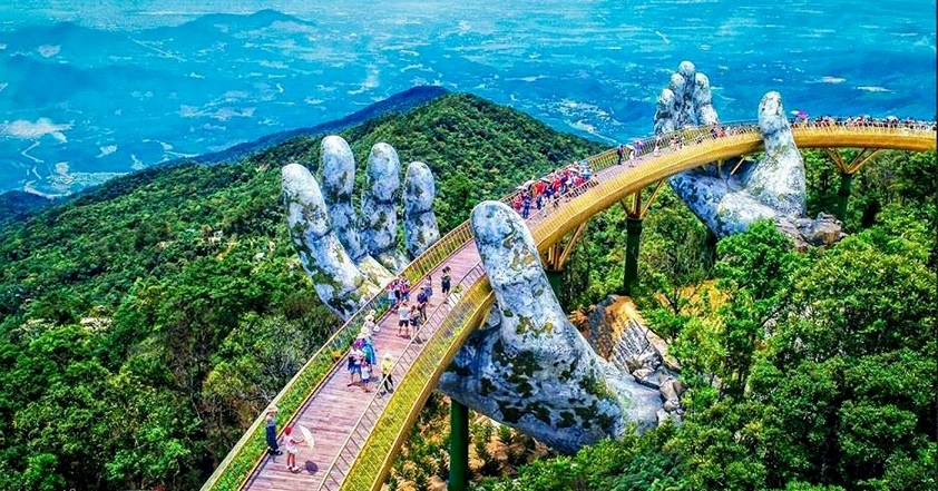 Cầu Vàng - Công trình nhân tạo nổi tiếng ở Đà Nẵng