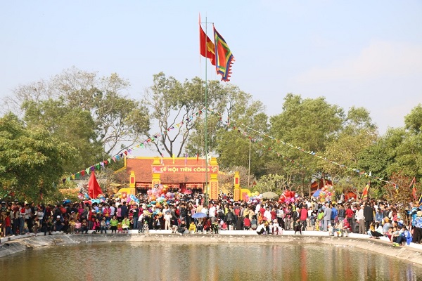 Lễ hội Tiên Công là lễ hội được tổ chức ở Quảng Ninh với quy mô lớn