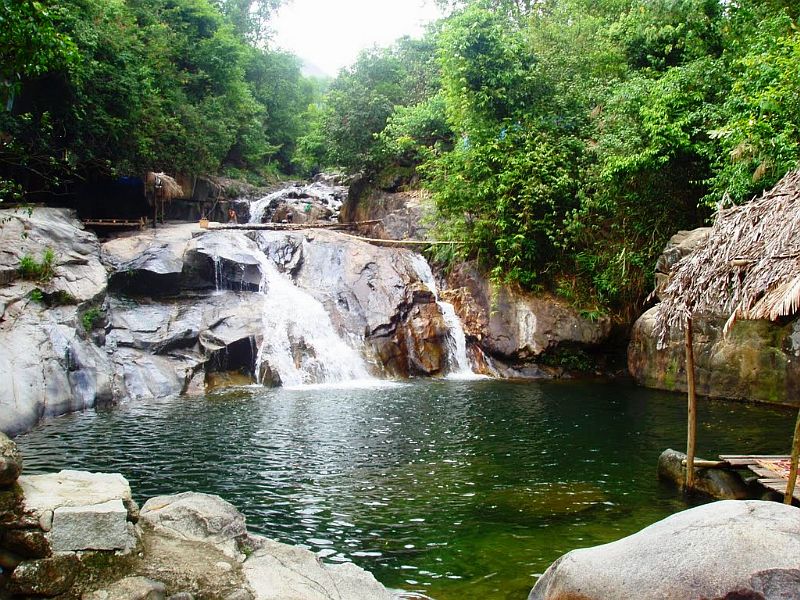  The rugged terrain of the rocky springs is difficult to walk