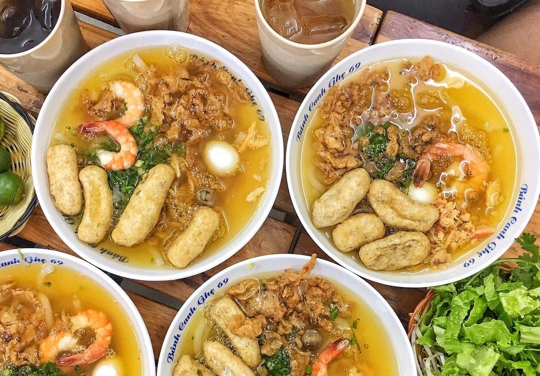 Bánh canh ghẹ 69 là một trong các quán ăn ngon Ô Chợ Dừa được yêu thích