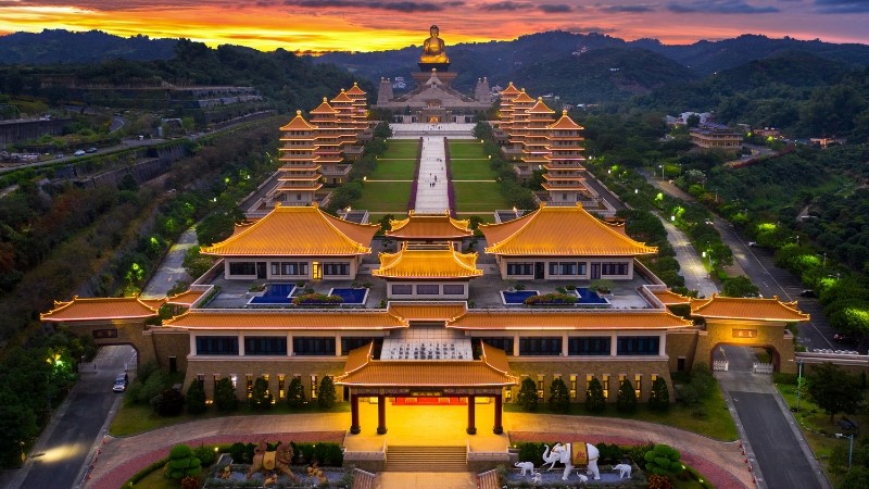 Hoàng hôn tại Phật Quang Sơn Tự Đài Loan