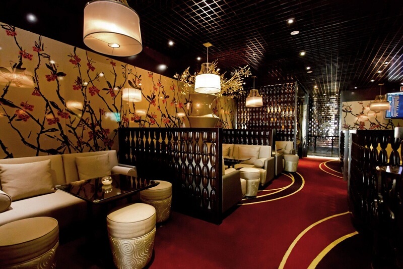 Ph&ograve;ng chờ s&acirc;n bay Đ&agrave; Nẵng InterContinental Sun Peninsula Lounge