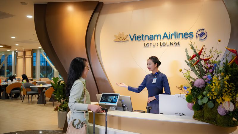 Hành khách có thể mua vé lượt vào lounge sân bay tại quầy lễ tân
