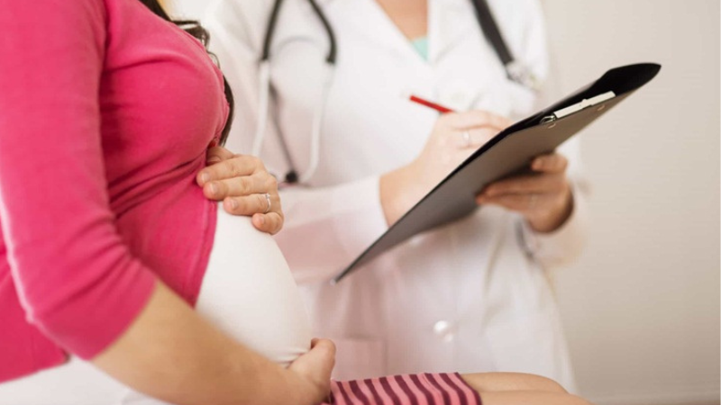 Làm giấy khám sức khỏe cho phụ nữ mang thai đi máy bay tại các cơ sở y tế có thẩm quyền