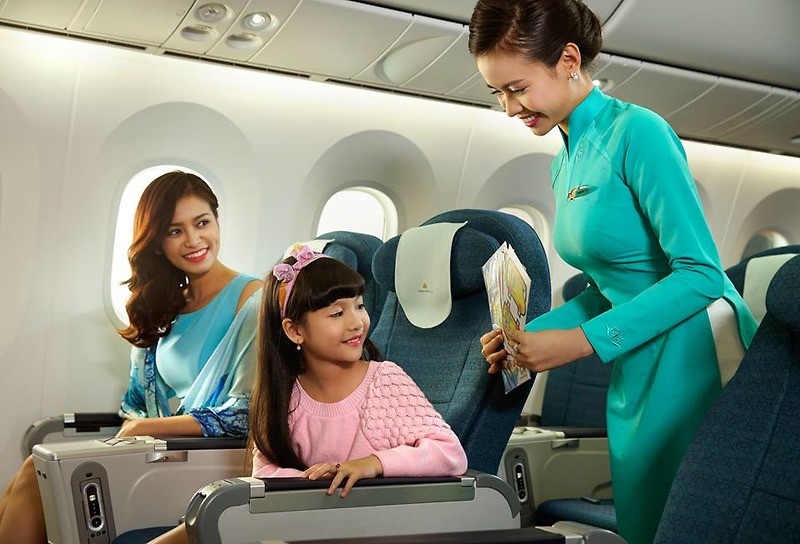 Trẻ em đi máy bay Vietnam Airlines