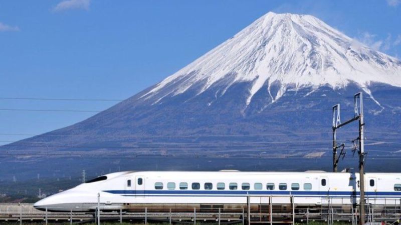 T&agrave;u Shinkansen th&uacute;c đẩy mạnh mẽ du lịch Nhật Bản
