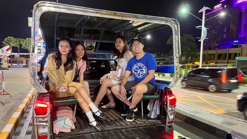 Trải nghiệm xe songthaew khi du lịch Thái Lan