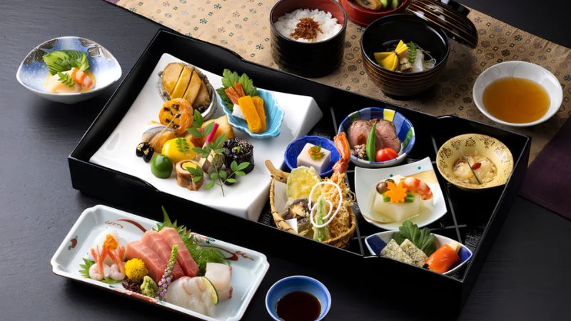 Kaiseki Ryori là bữa ăn truyền thống được trình bày đẹp mắt