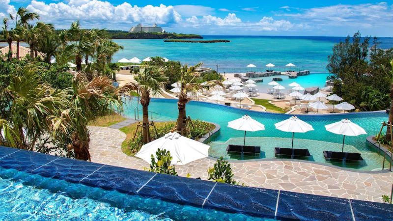 Bể bơi tại Hyatt Regency Seragaki Island Okinawa