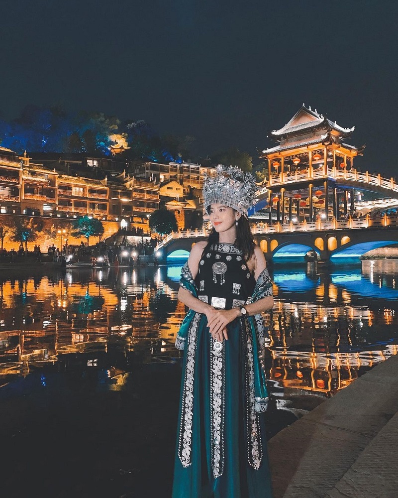 Những cây cầu độc đáo ở Phượng Hoàng cổ trấn