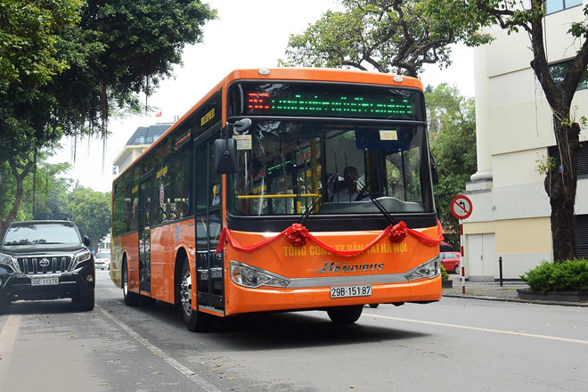 Xe bus đi từ sân bay Nội Bài về trung tâm thành phố