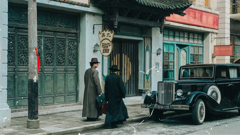 Hóa thân thành những diễn viên tại phim trường