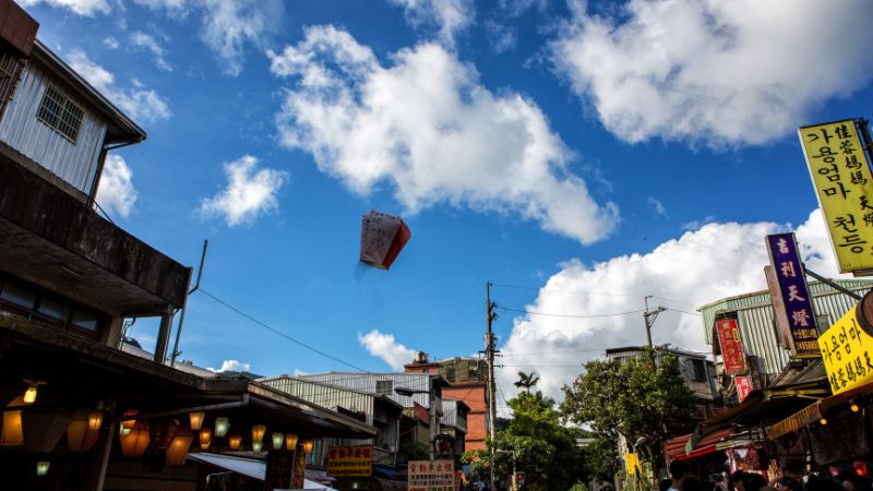 Làng cổ Thập Phần - nơi tổ chức lễ hội đèn lồng lớn nhất thế giới Pingxi Sky Lantern