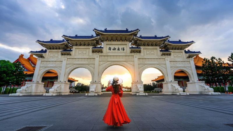 Thời điểm đẹp nhất tham quan đài tưởng niệm Tưởng Giới Thạch