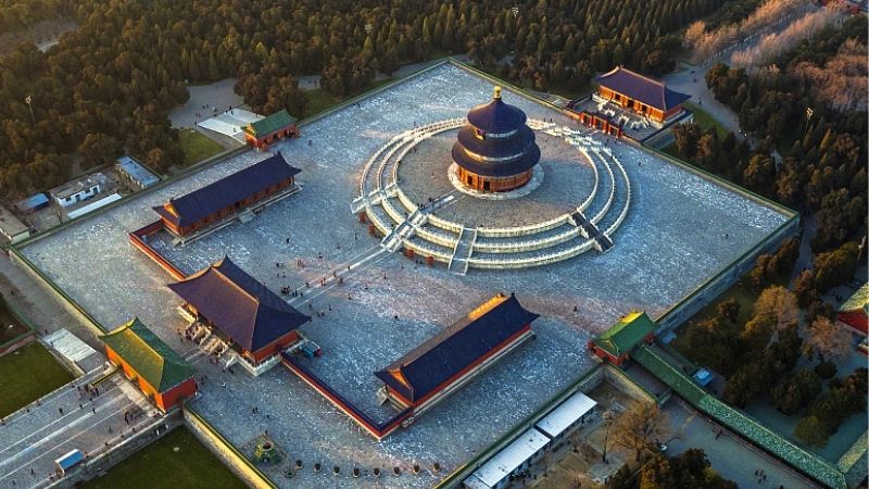  Thi&ecirc;n Đ&agrave;n nh&igrave;n từ tr&ecirc;n cao v&agrave; khu vực 4 cổng