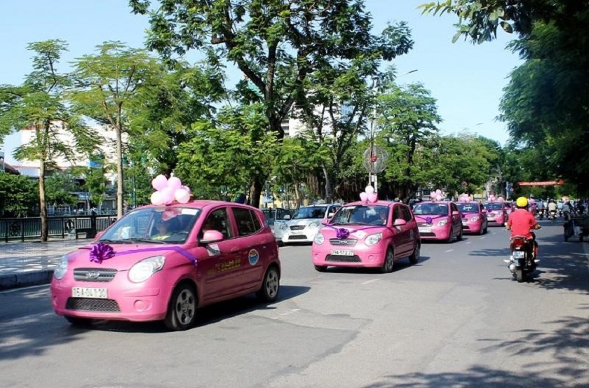 Taxi di chuyển từ sân bay về trung tâm thành phố Hải Phòng