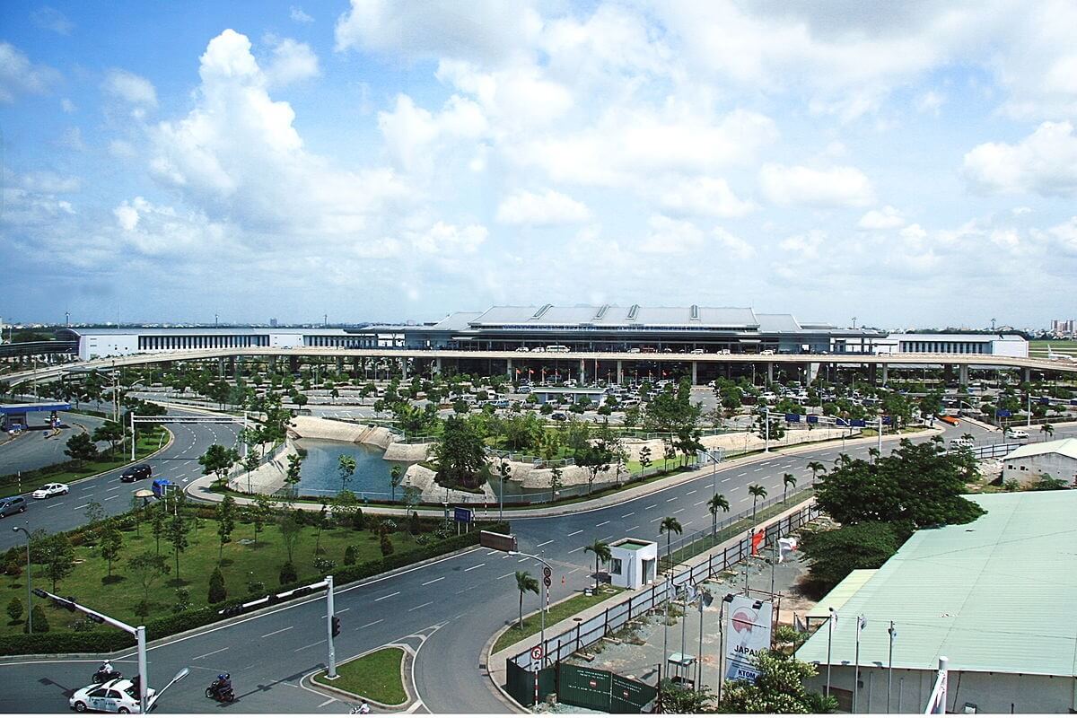 Đường vào ga sân bay Tân Sơn Nhất (Sài Gòn)
