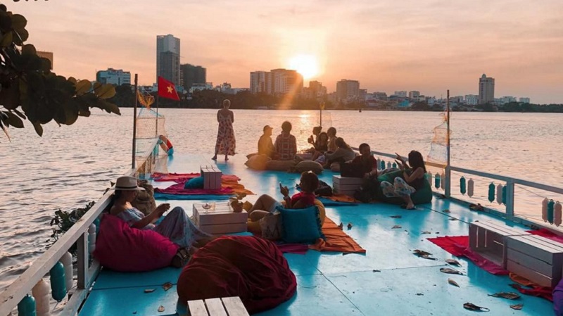 Chill Deck, Sài Gòn