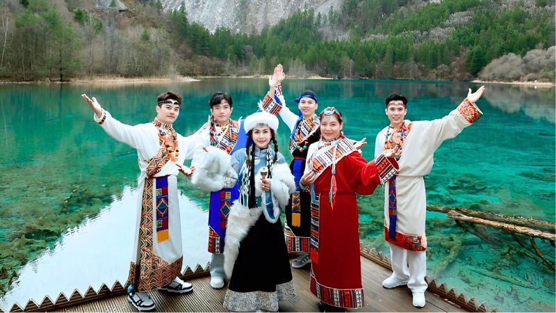 Trải nghiệm văn hóa trang phục dân tộc bản địa 